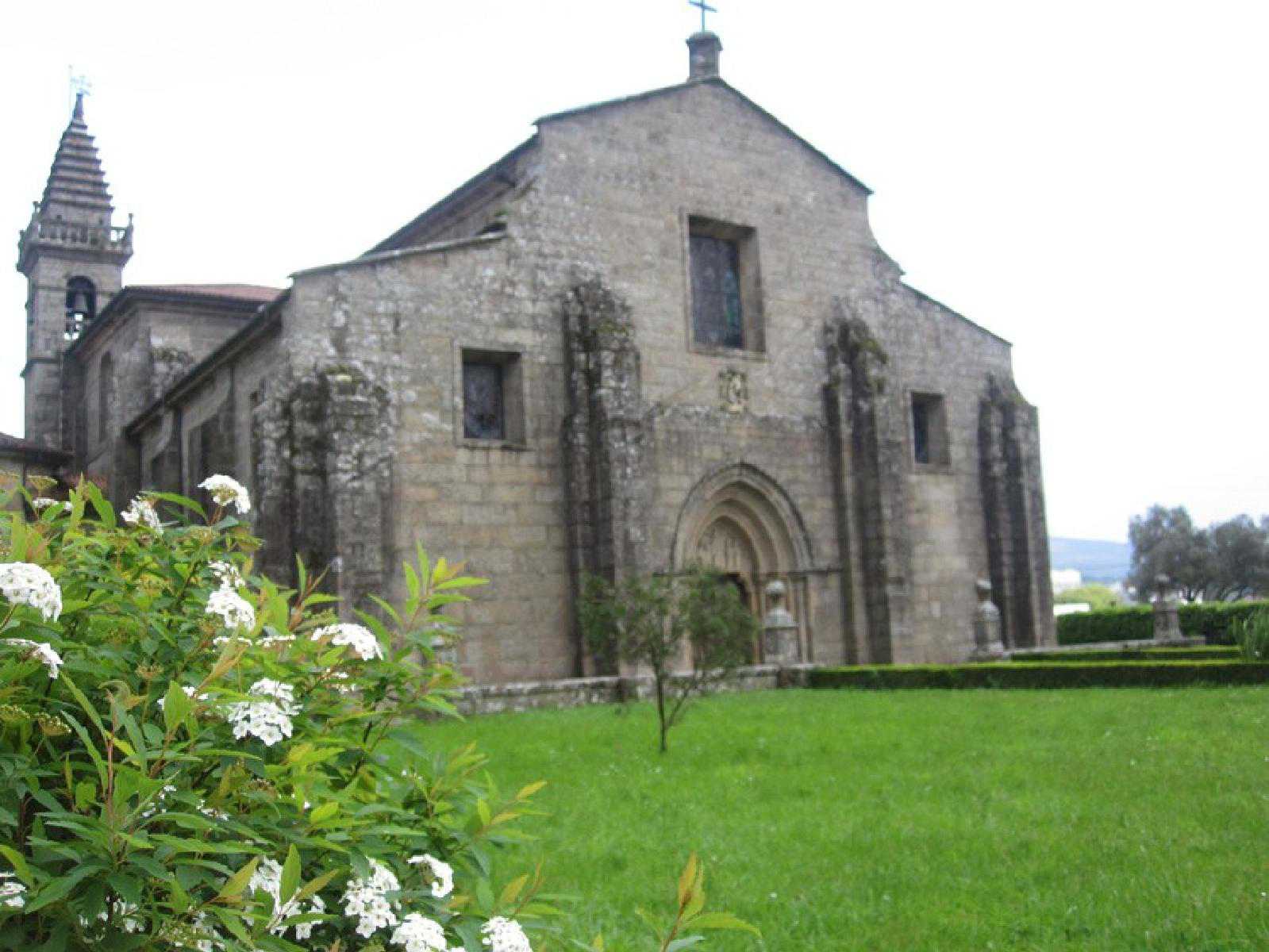 Imaxe igrexa Santa María de Adina